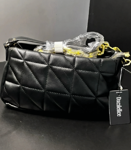 trendy & spacious handbags in Pakistan